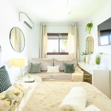 Estudio Con Parking Teatinos Living Apartment Malaga